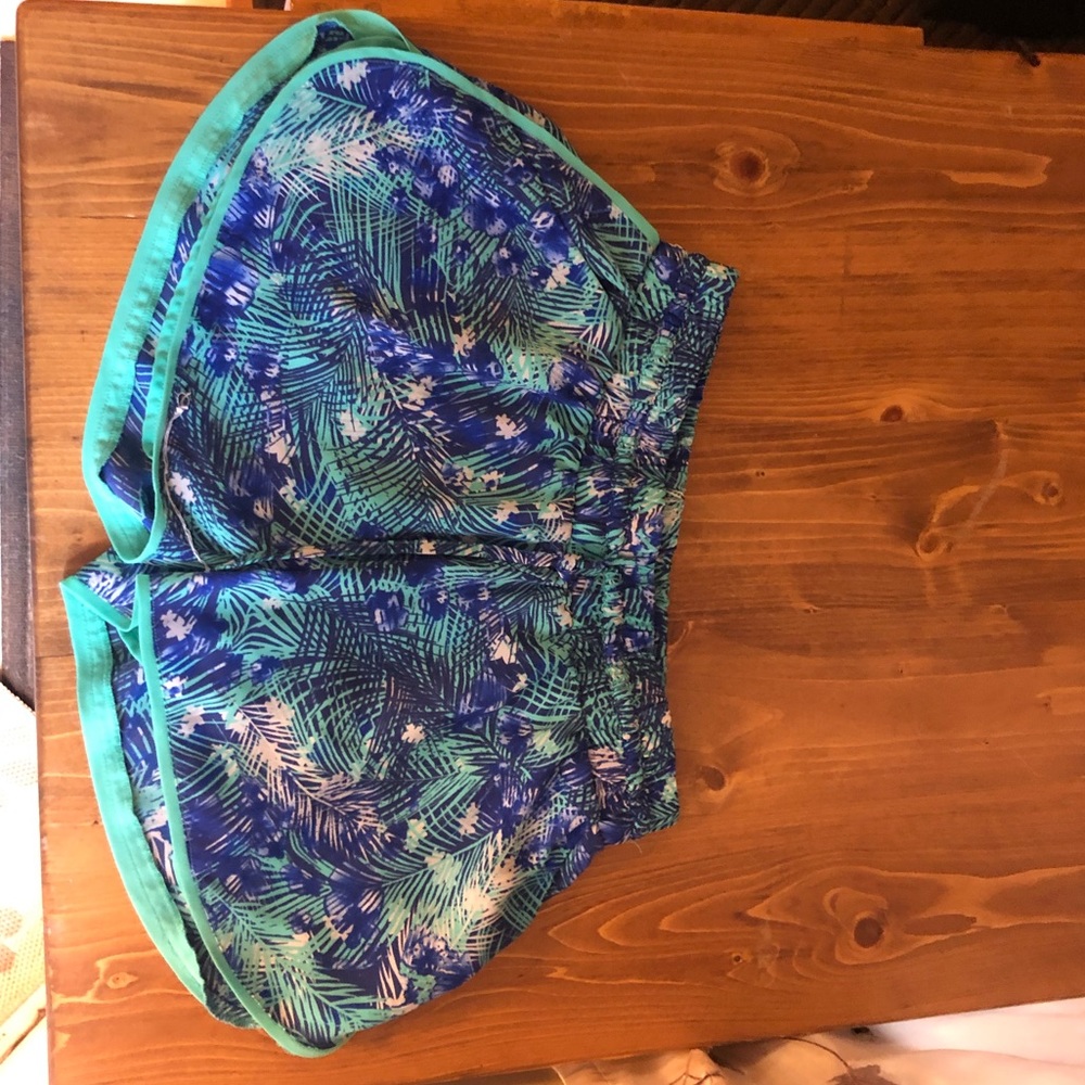 Guess shorts